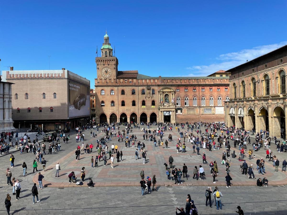 Urbanicooh Paracelso - Piazza Maggiore View Bologna Exteriör bild