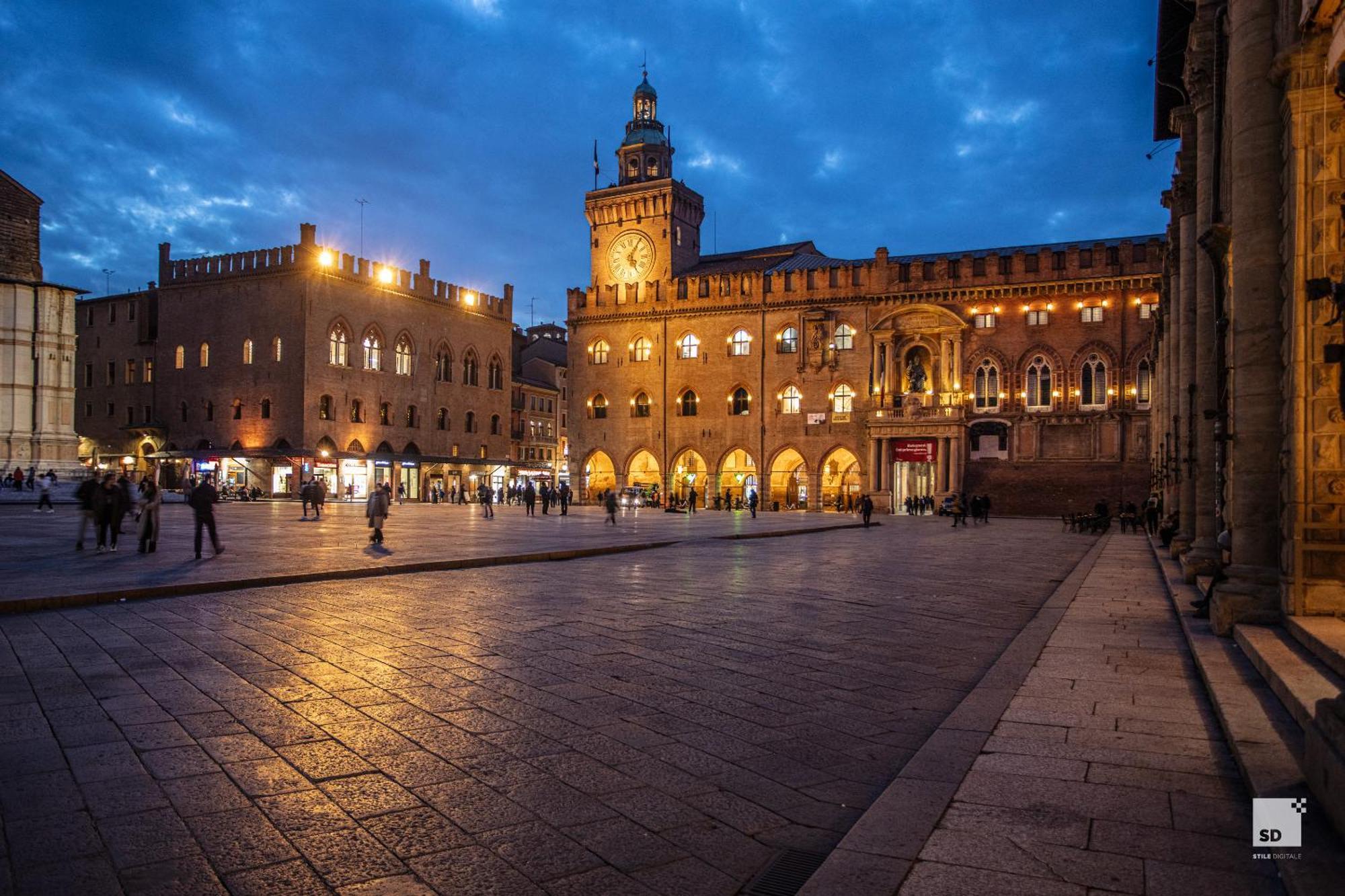 Urbanicooh Paracelso - Piazza Maggiore View Bologna Exteriör bild
