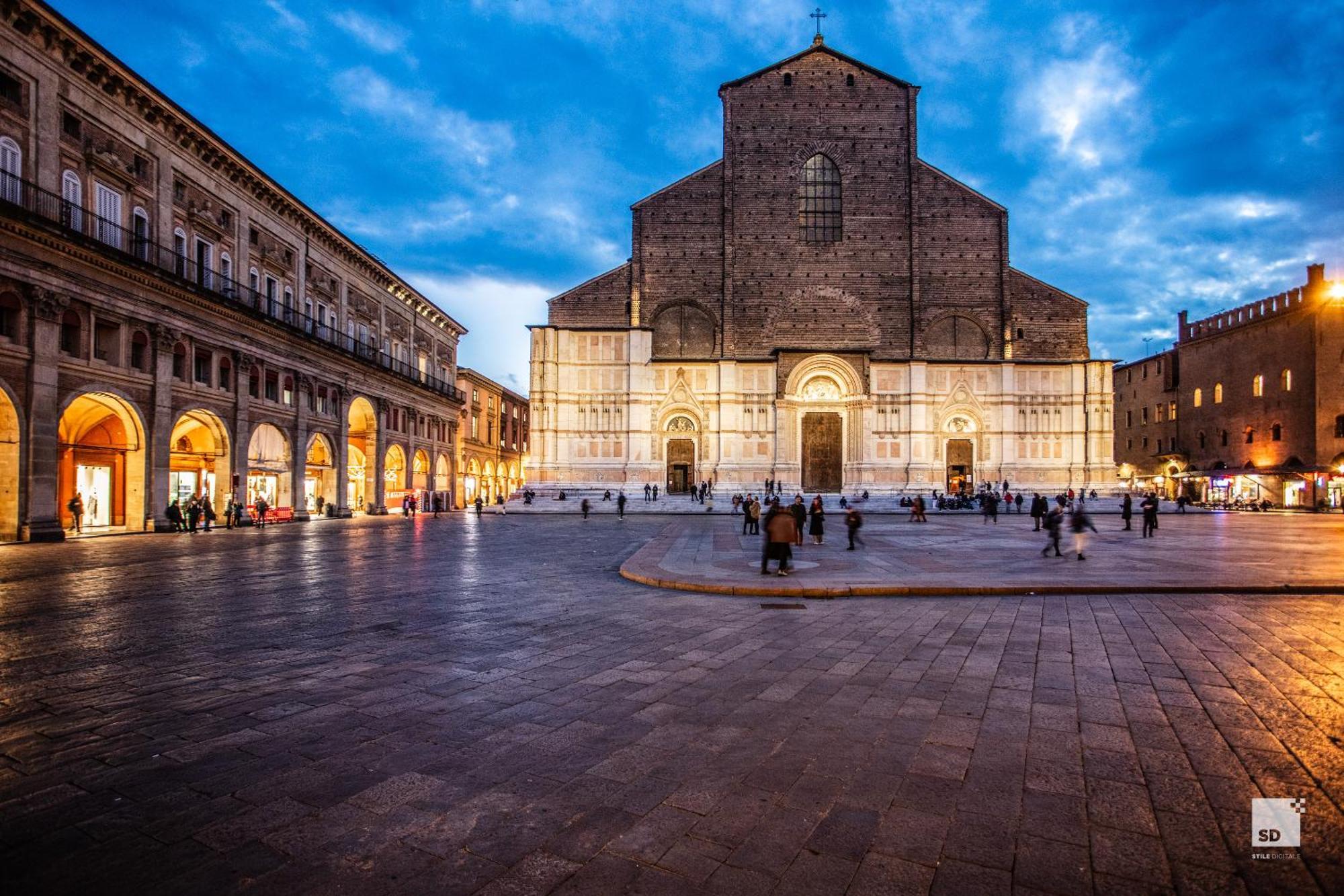 Urbanicooh Paracelso - Piazza Maggiore View Bologna Exteriör bild