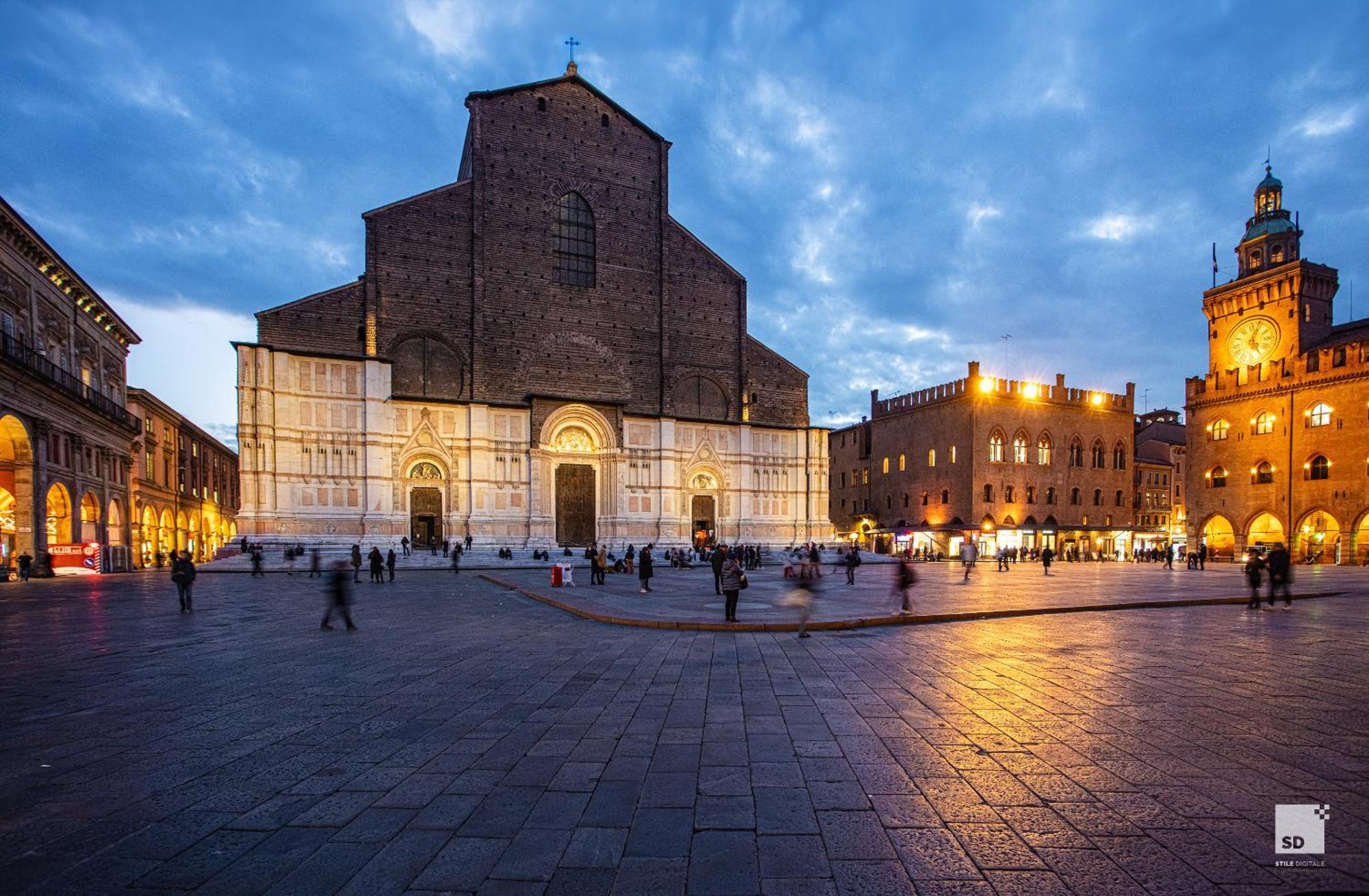 Urbanicooh Paracelso - Piazza Maggiore View Bologna Exteriör bild